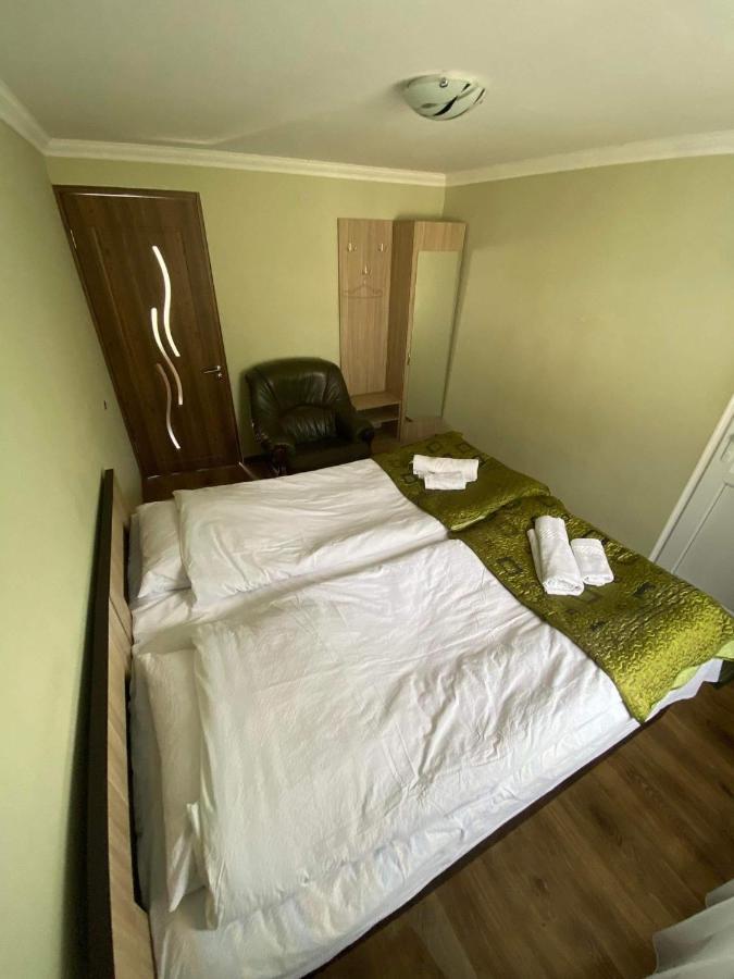 Nino's Guest House Kazbegi Extérieur photo